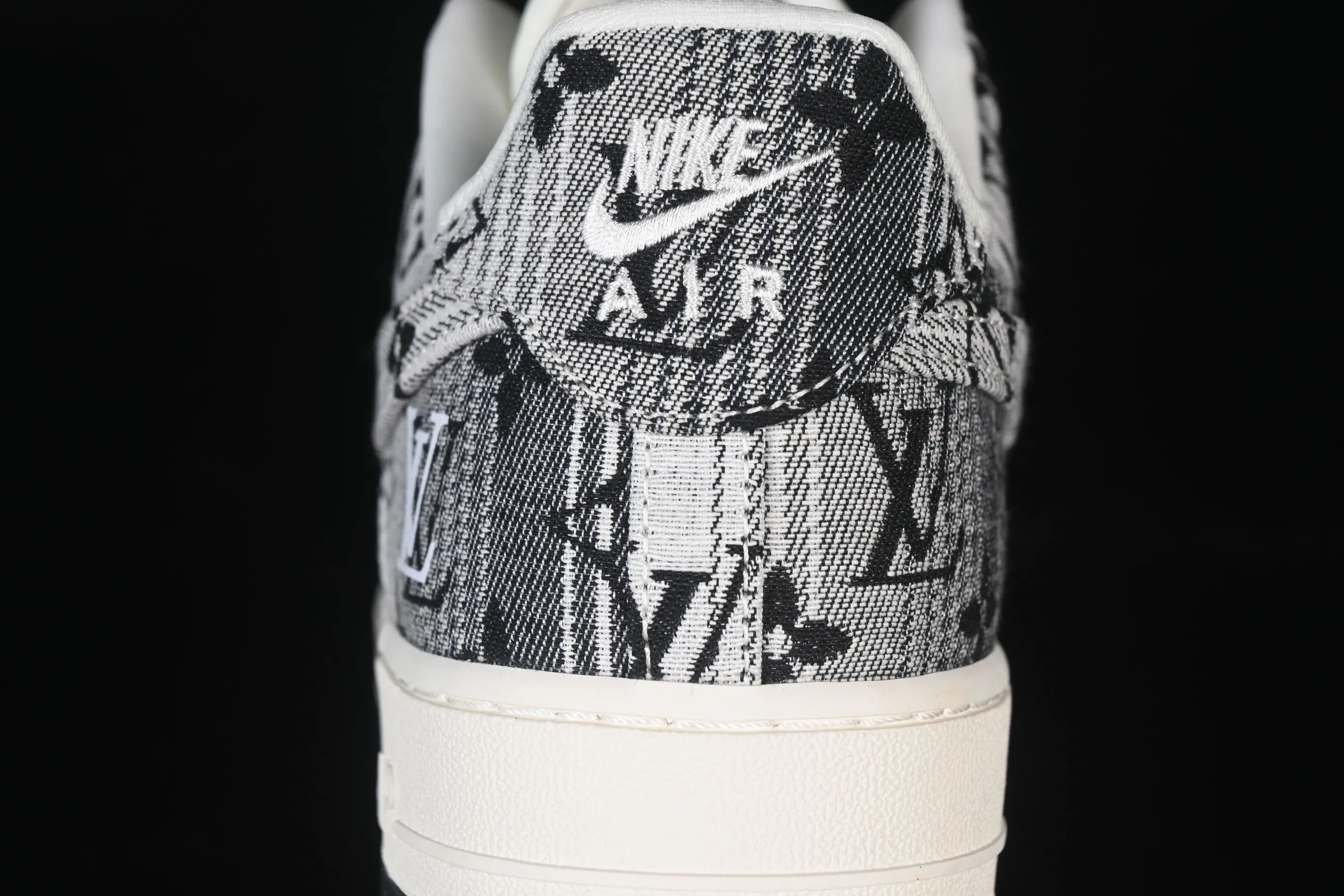 All categories Nk Air Force 1 Air Force series Nk Air Force 1 Low Air Force low-top Nike Air Force 1'07 Low LV joint gray floral cloth Air Force 1 low-top casual sneakers DF0188-077